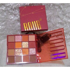 BOUB eyeshadow palette shade variation 801